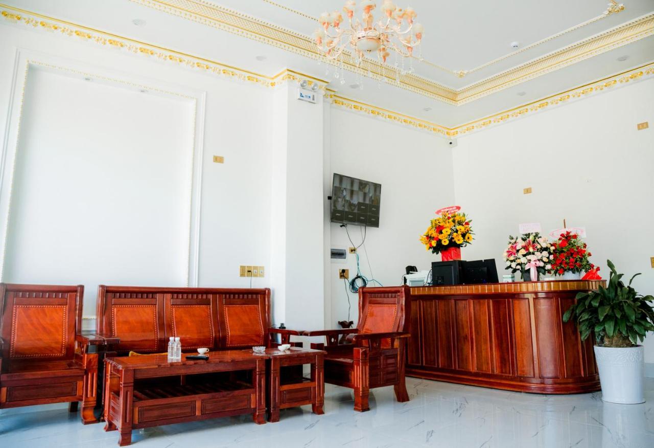 Chau Ngoc Vien Hotel - Bien My Khe - Куанг Нгай Екстериор снимка